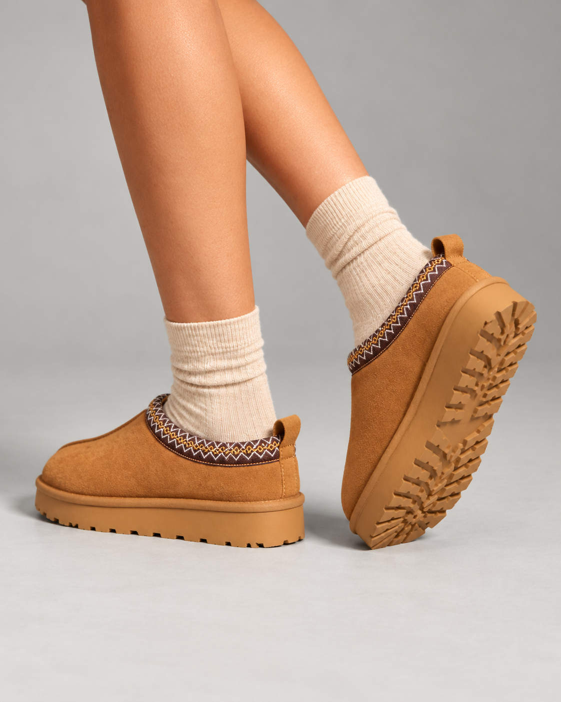 Slipperella caramel Aztec slipper boots showing heel pull tab and tread detail
